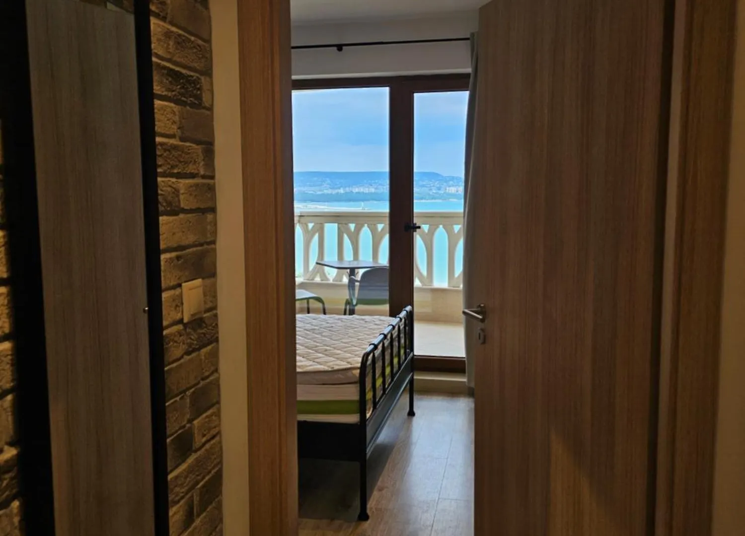 Sea View 1Br Across The Beach 瓦爾納 0*,  保加利亚